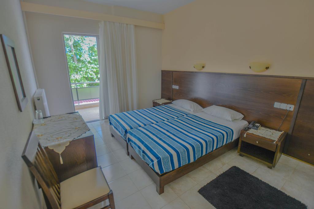 Achillion Otel 2*