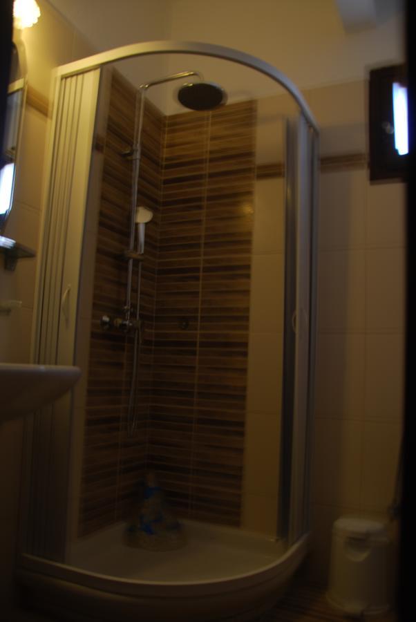 Achillion Otel