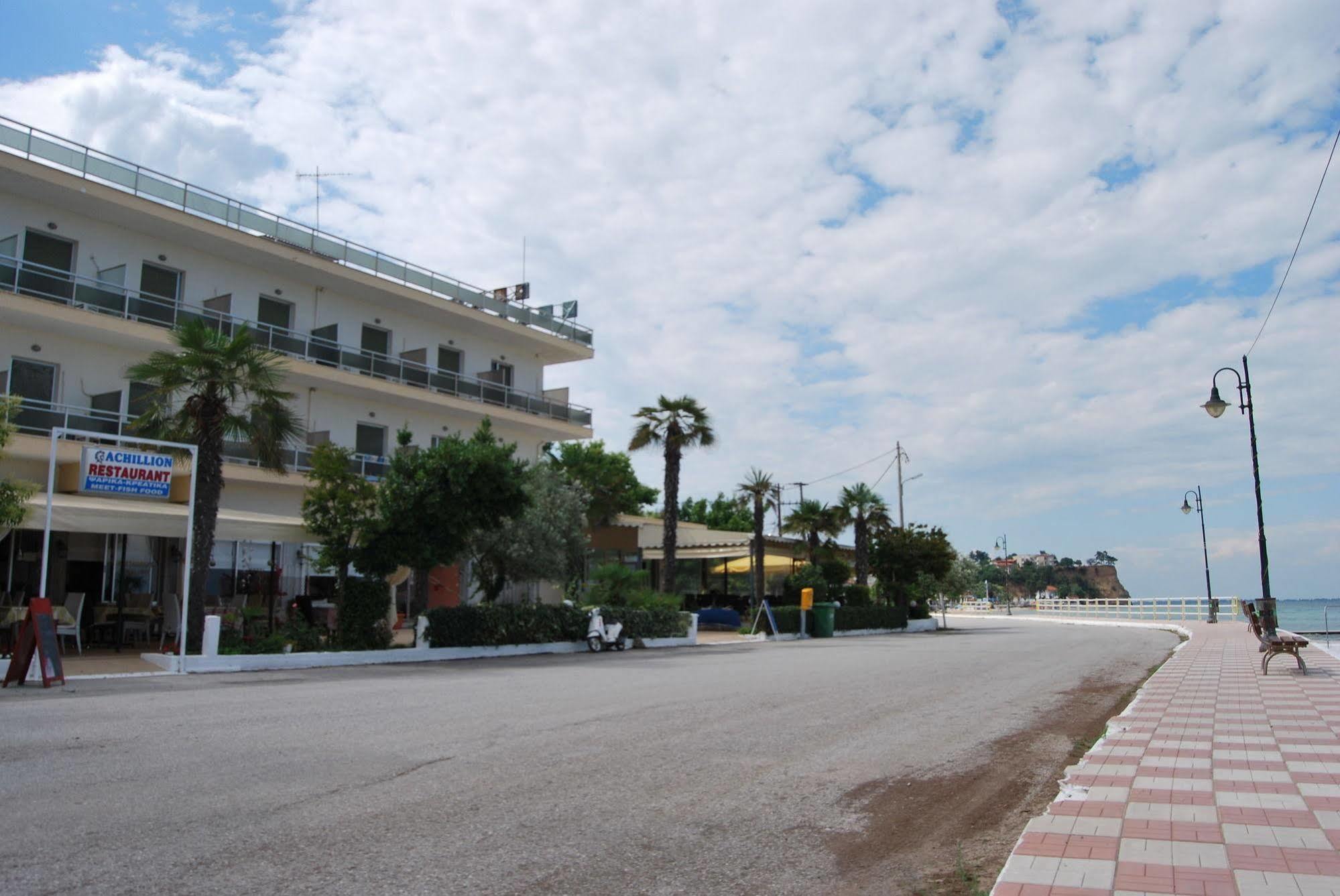 Otel Achillion 2*